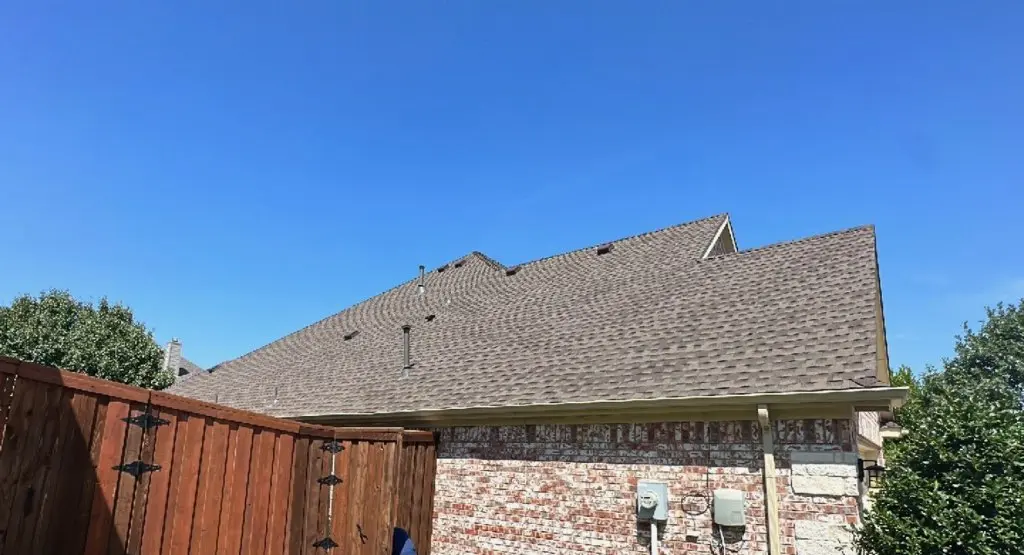 Completed roof replacement project in Springdale